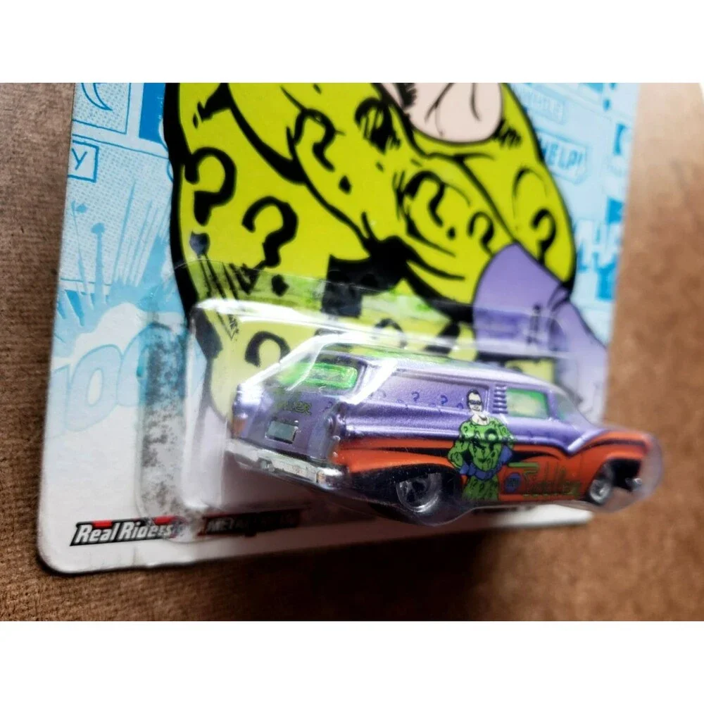 2012 Hot Wheels 8 CREATE DELIVERY Purple NOSTALGIC BRANDS DC COMICS REAL RIDERS!
